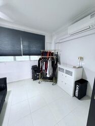 Blk 410 Jurong West Street 42 (Jurong West), HDB Executive #606994351